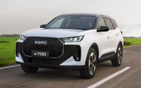 Ebro S700 1.6 TGDI Luxury 7 DCT