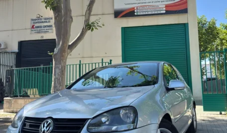 VOLKSWAGEN GOLF V 1.9 TDI GT Sport