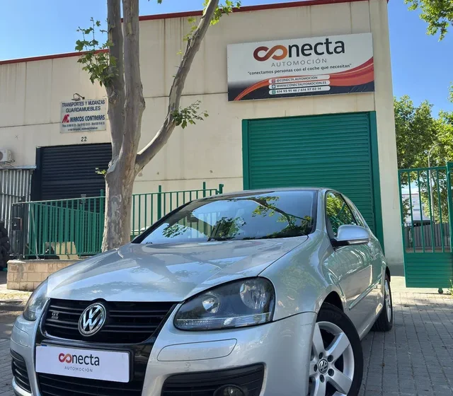 VOLKSWAGEN GOLF V 1.9 TDI GT Sport