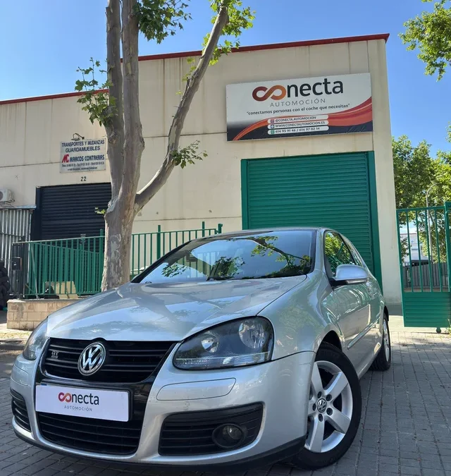 VOLKSWAGEN GOLF V 1.9 TDI GT Sport