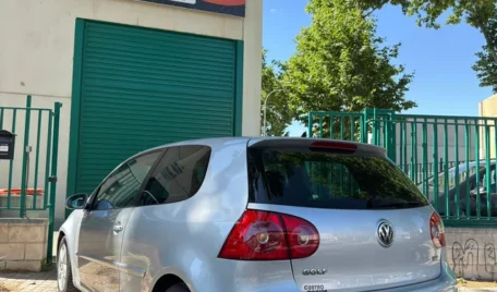 VOLKSWAGEN GOLF V 1.9 TDI GT Sport